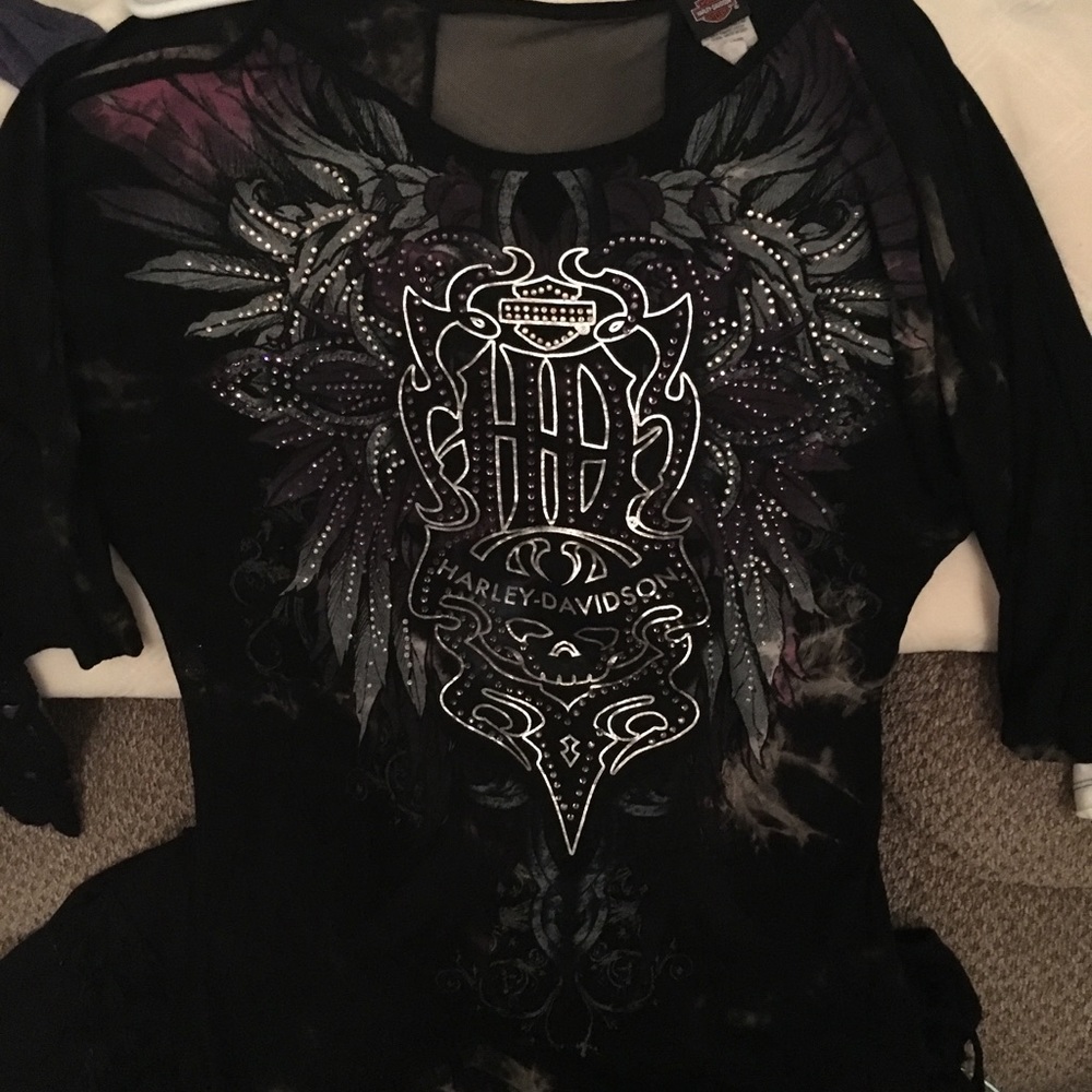 Assortment of 4 Harley Davidson shirts + extras